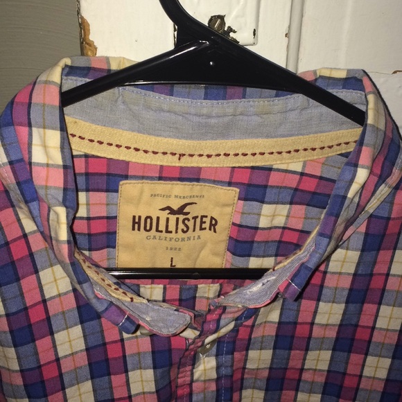 Hollister Shirt - Picture 2 of 4